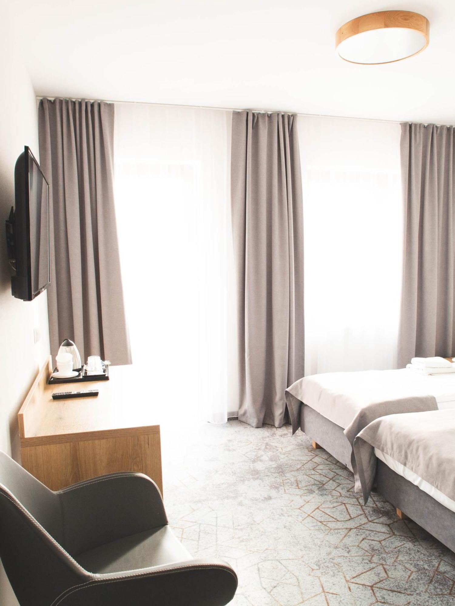 Hotel Beskidian Венгерска Гурка Екстериор снимка
