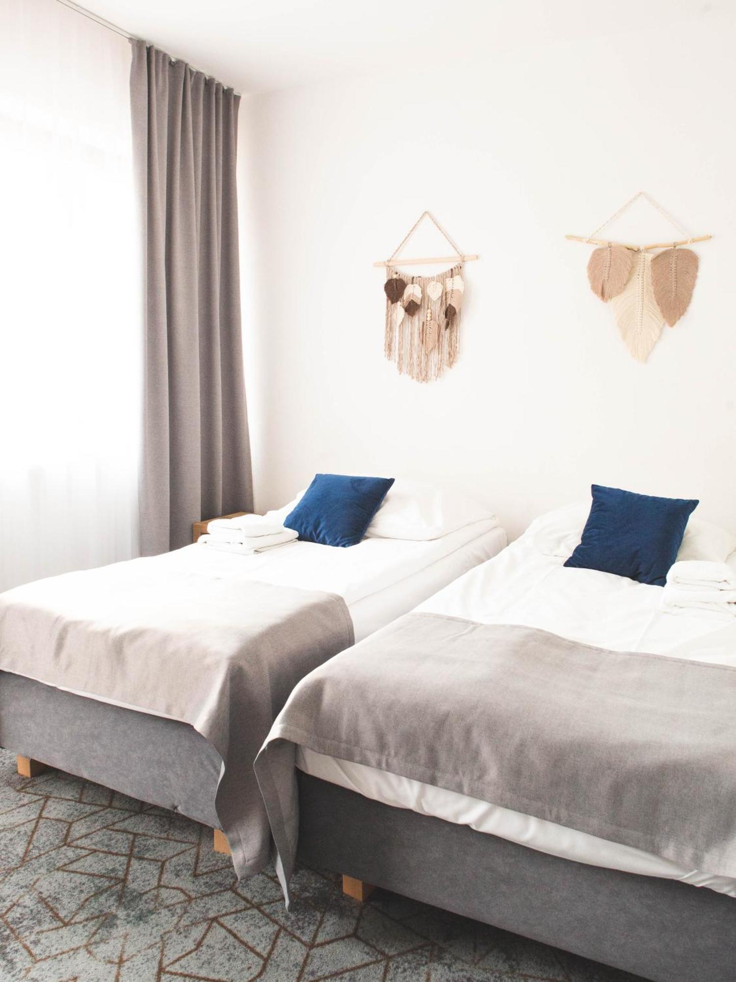Hotel Beskidian Венгерска Гурка Екстериор снимка