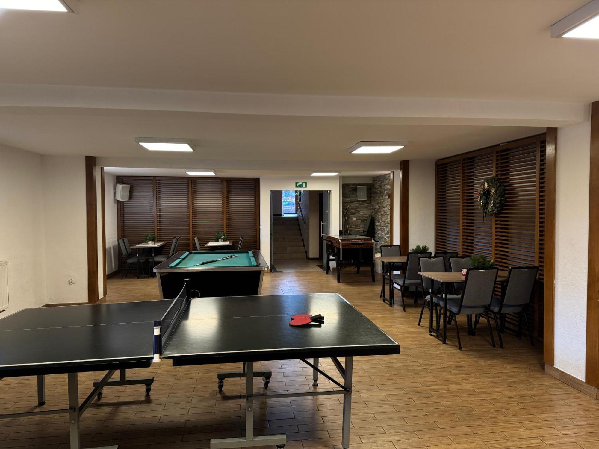 Hotel Beskidian Венгерска Гурка Екстериор снимка