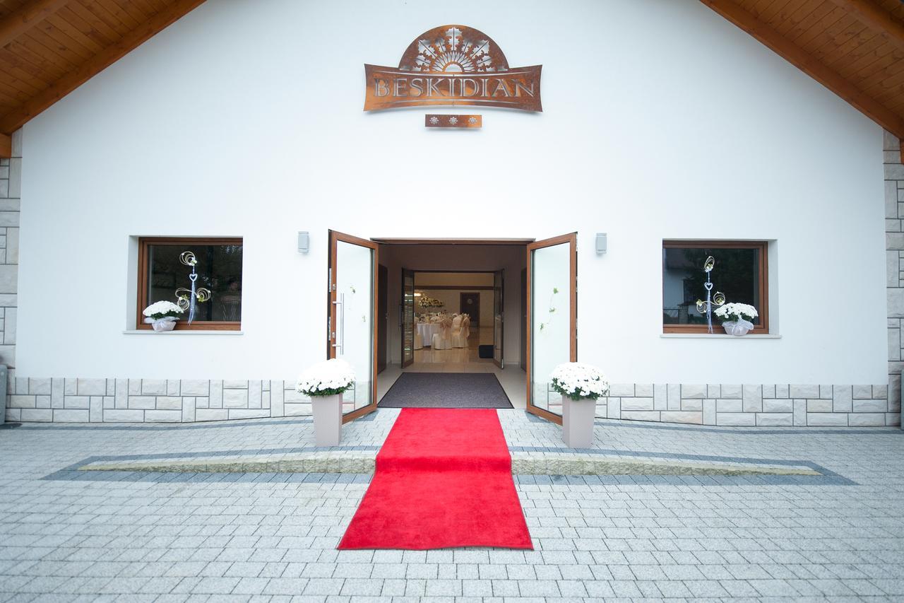 Hotel Beskidian Венгерска Гурка Екстериор снимка